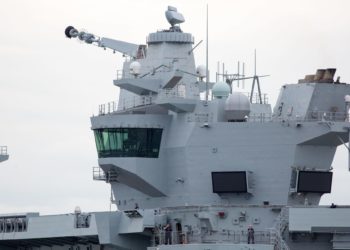 Radar Artisan 3D de Banda S, que equipa o porta aviões HMS Queen Elizabeth da Royal Navy.