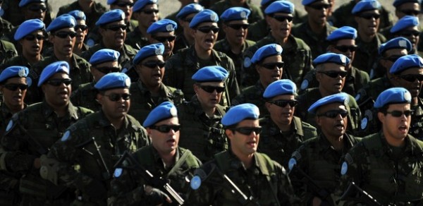 militares-brasileiros-que-integram-a-missao-de-paz-da-onu-no-haiti-1291666970806_615x300