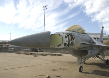 Radar SABR em teste no F-16