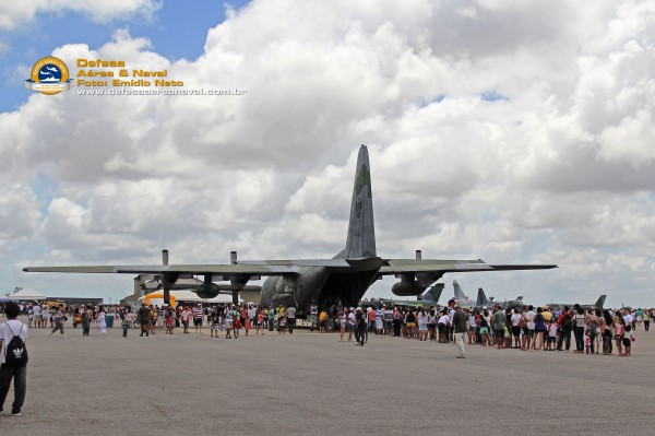 C-130-FAB-aberto-a-visitação