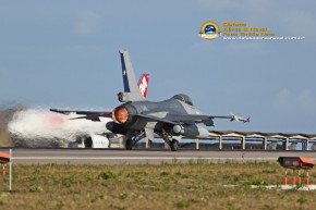F-16-chileno-na-corrida-para-decolagem-3
