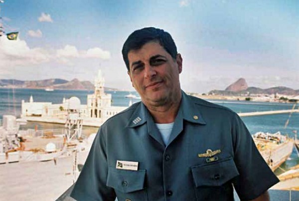 Comandante Victor Eduardo D. Antunes, Capitão-de-Mar-e-Guerra