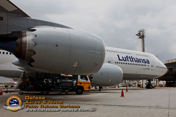 747-8I Lufthansa_12