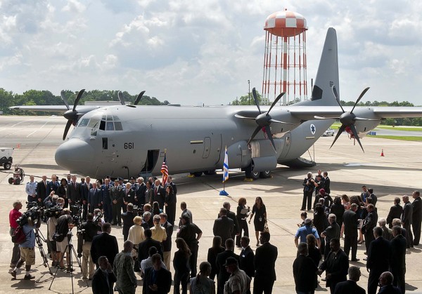 Os novos C-130J Super Hercules da Força Aérea de Israel se juntarão à frota  de C-130 de modelos mais antigos, em serviço desde 1971 naquele país (Foto: Lockheed Martin)