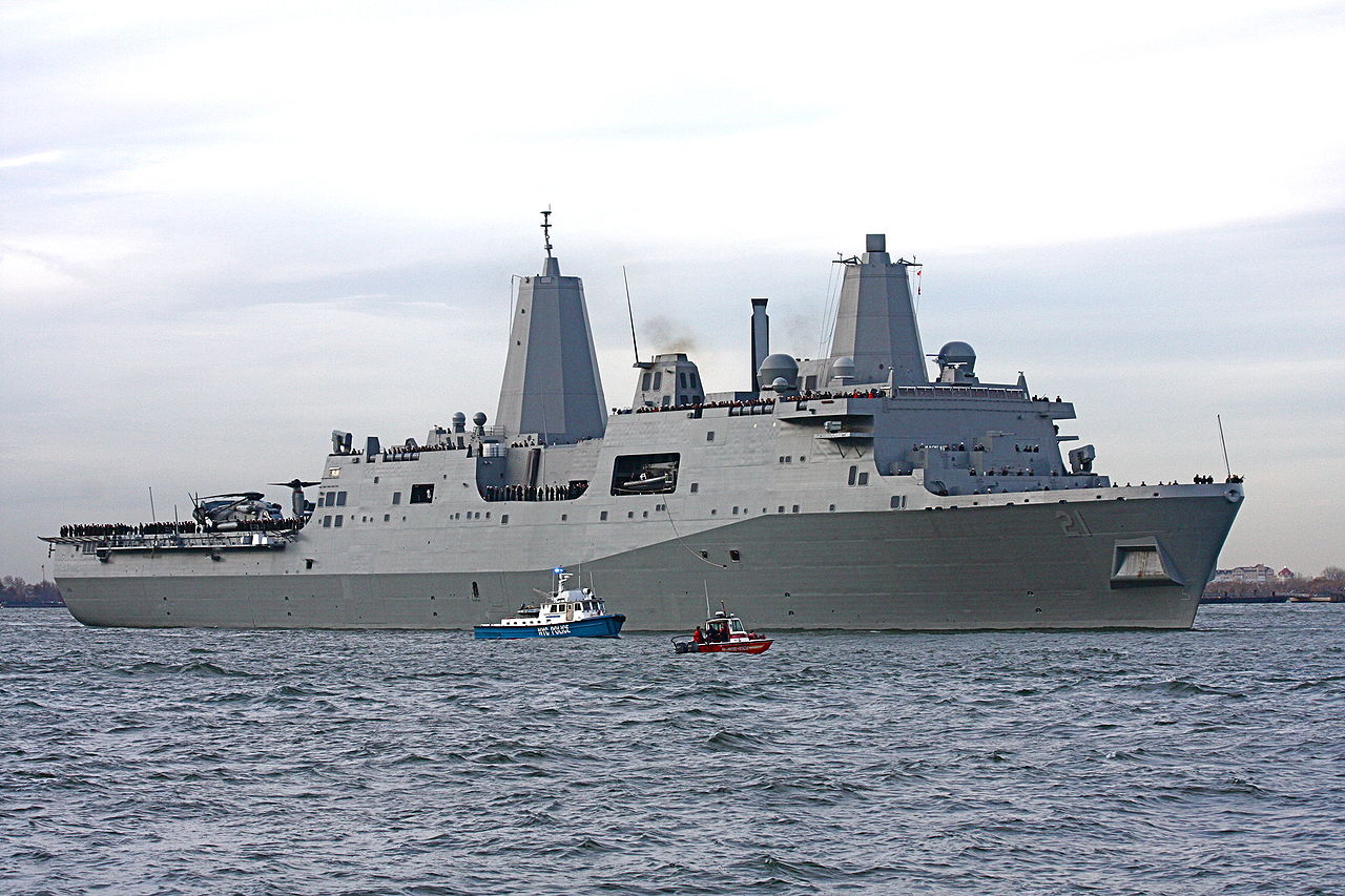 US Navy Base Naval De Norfolk Vai Perder Tr S Navios De Guerra   Uss New York LPD 21 