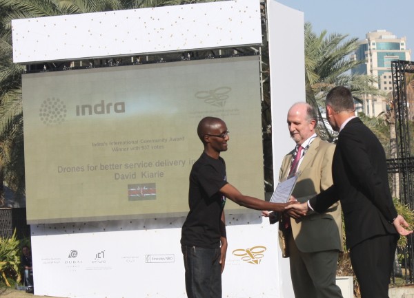 Indra_Community Award D4G to Kenian Contestant David Kiarie_001