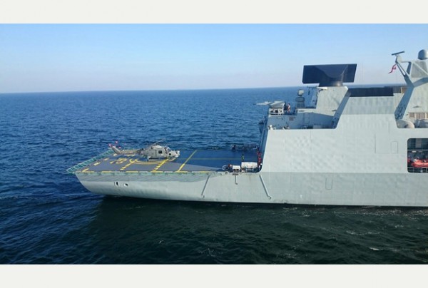 RN Lynx no convoo de HDMS Niels Juel