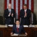 Premiê japonês, Shinzo Abe, discursa no Congresso dos EUA. 29/04/2015 REUTERS/Jonathan Ernst