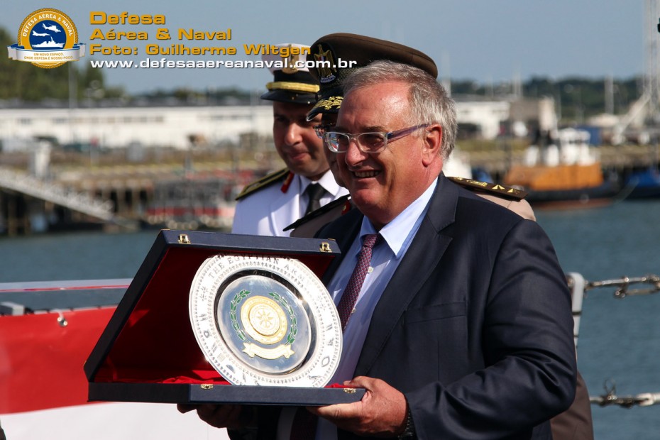 ENS ‘Tahya Misr’ (FFG 1001) DCNS realiza a transferência da FREMM para