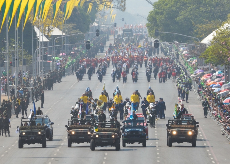 Desfile cívico-militar do 7 de setembro, na Esplanada dos Ministérios, em Brasília (Marcello Casal Jr/Agência Brasill)