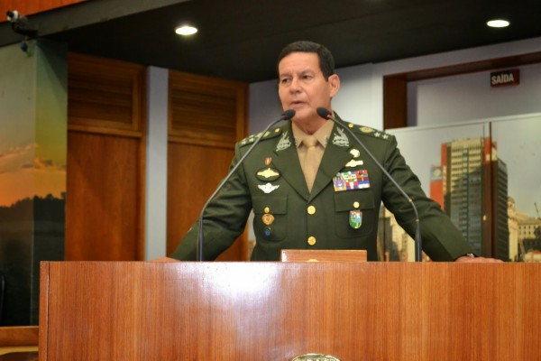 general Mourão