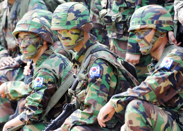 korean-troops_1574853i