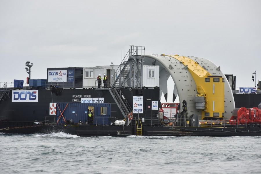 First DCNS_OpenHydro Tidal-Turbine to Paimpol-Bréhat.@DCNS