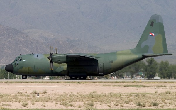 Uruguayan_Air_Force_C-130B_Hercules_Lofting