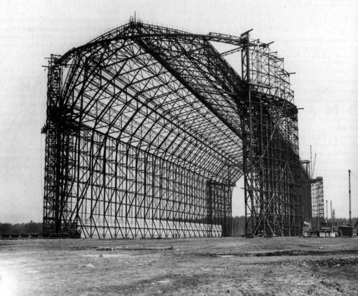 Hangar do Zeppelin em Santa Cruz completa 80 anos Defesa A rea