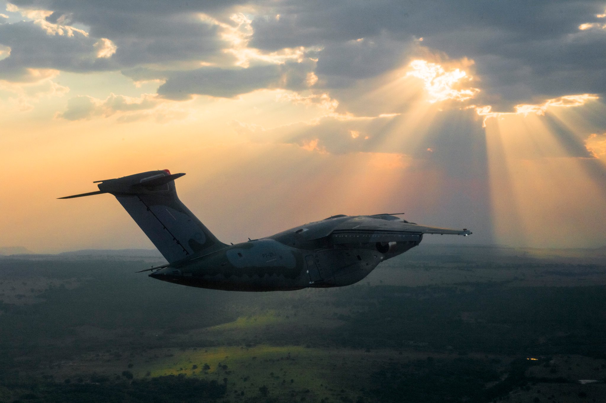 Como se faz o KC-390, avião da Embraer que leva 3 tanques ou 1 helicóptero  – Defesa Aérea & Naval