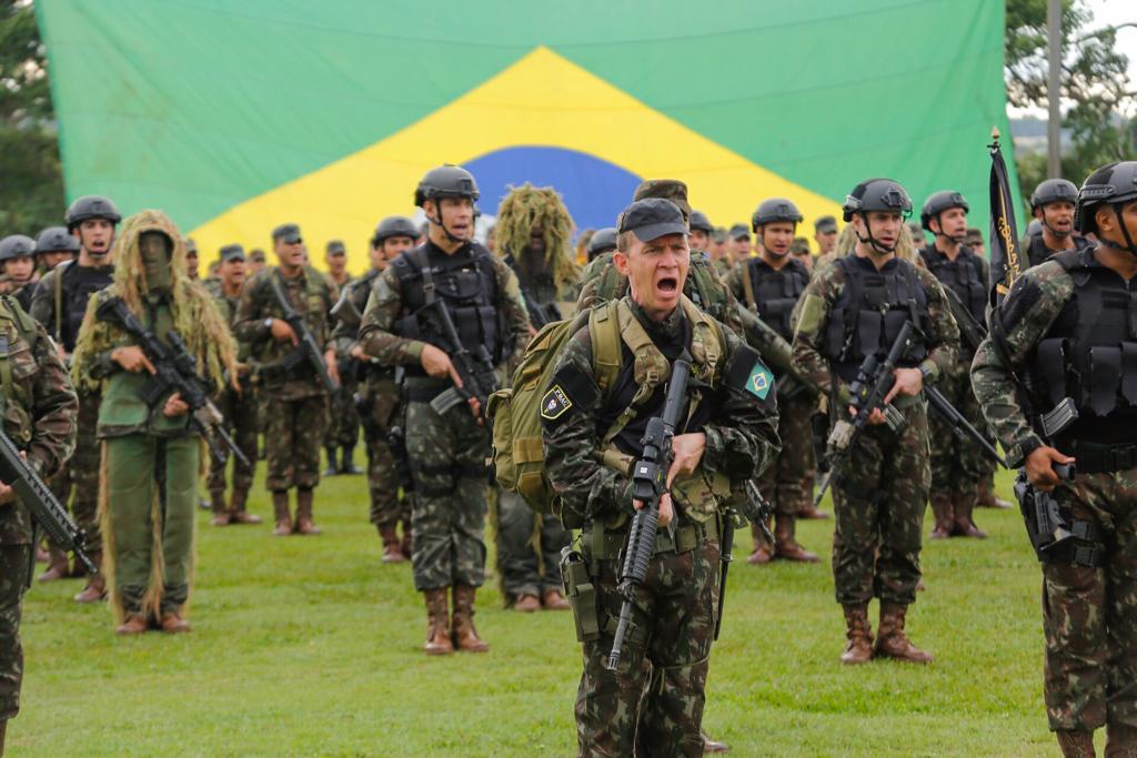 Exército Brasileiro - Sempre Prontos! Comando de Operações Especiais,  Goiânia/GO. #COMANDOS #FORÇASESPECIAIS Foto: Cabo Estevam (CComSEx)