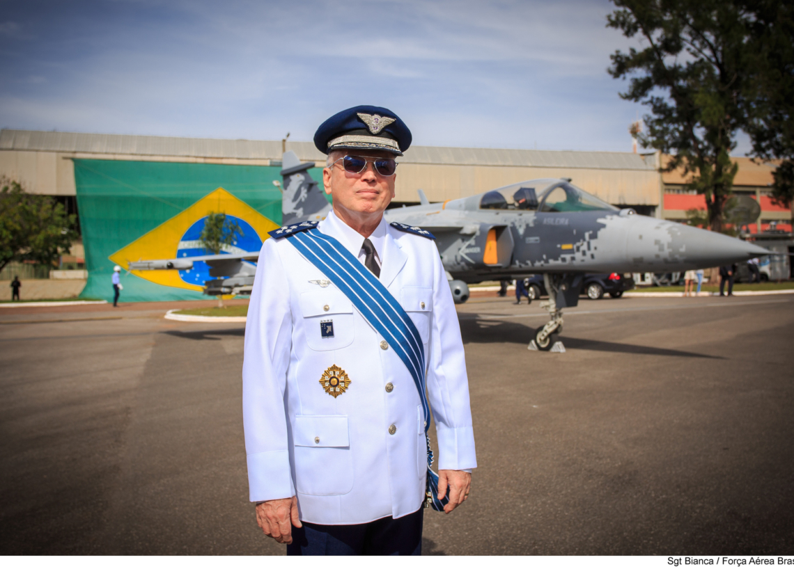 Tenente Brigadeiro Do Ar Antonio Carlos Moretti Bermudez – Defesa Aérea ...