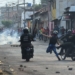 Guarda Nacional venezuelana entra em confronto com manifestantes na cidade venezuelana
de Ureña - Juan Barreto/AFP