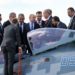 Vladimir Putin e Recep Tayyip Erdogan inspecionam um caça Sukhoi Su-57 em Moscou na terça-feira, 27 de agosto de 2019.
ANDREY RUDAKOV / BLOOMBERG