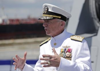 Almirante Craig S. Faller, comandante do SOUTHCOM - AP Photo/Lynne Sladky