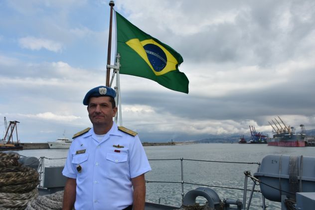 ONU inspeciona tropas da Marinha e do Exército Brasileiro