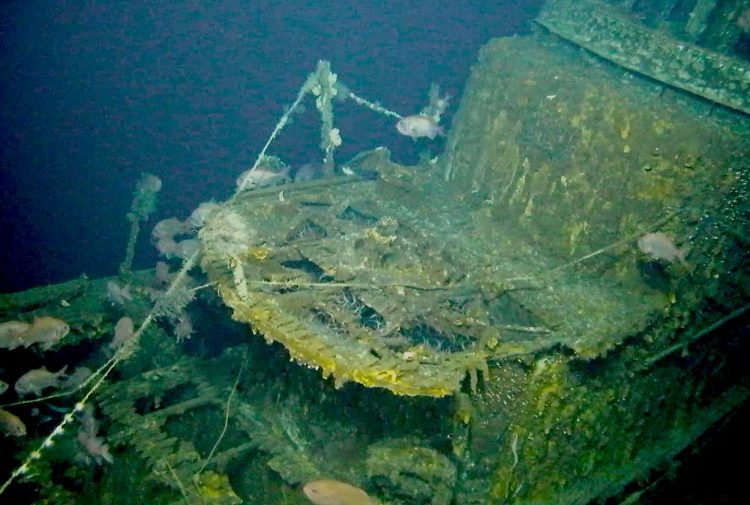 O USS Grayback afundou em fevereiro de 1944, depois que uma aeronave japonesa o atingiu com uma bomba de 500 libras PROJETO TIM TAYLOR-LOST 52