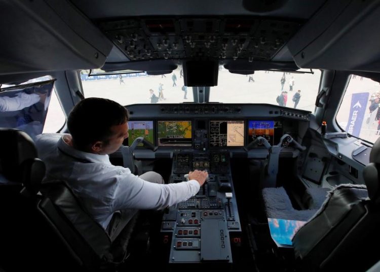 Cockpit do Embraer E-195 E2 no show aéreo da MAKS 2019 em Zhukovsky, Moscou, Rússia Foto Maxim Shemetov