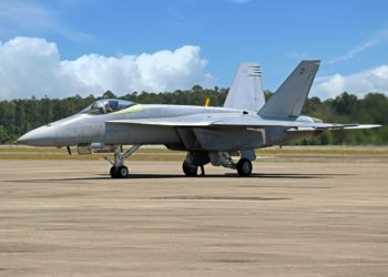 O primeiro Super Hornet F / A-18 da equipe de demonstração Blue Angels da Marinha foi entregue para testes e avaliação, em 3 de junho de 2020. Foto Boeing