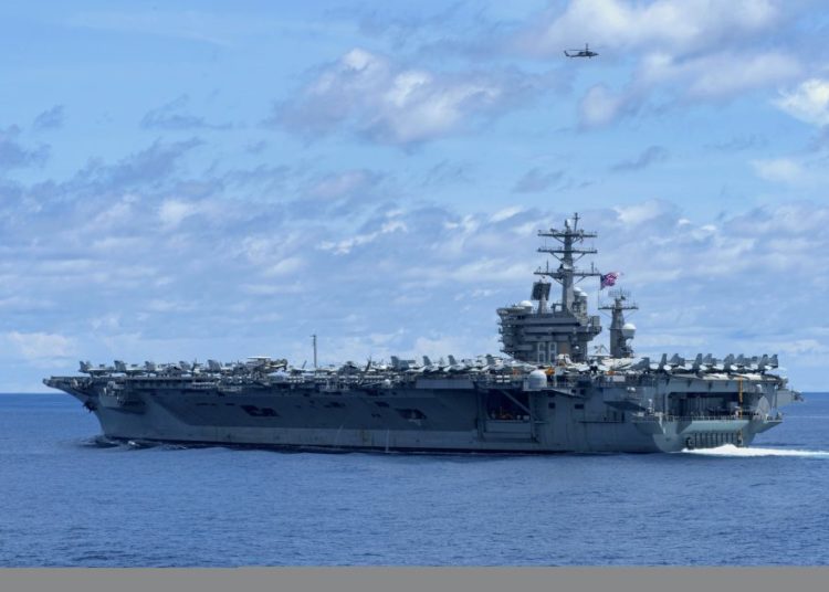 USS Nimitz (CVN-68) no Oceano Índico durante uma implantação cooperativa com a Marinha da Índia em 20 de julho de 2020. Foto US Navy