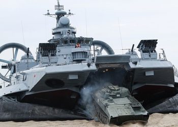 LCAC russo Zubr-class