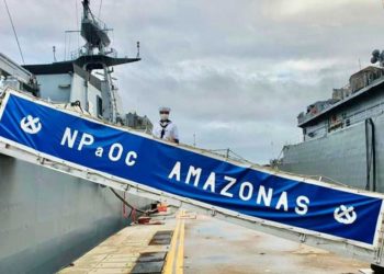 Embarque da primeira militar na tripulação do Navio-Patrulha Oceânico “Amazonas”
