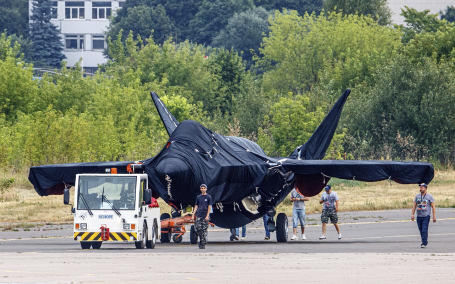 Produção do novo caça russo Sukhoi Checkmate começará em 2026, com