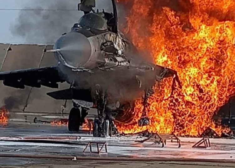 Mig-29 pegando fogo. Foto Twitter