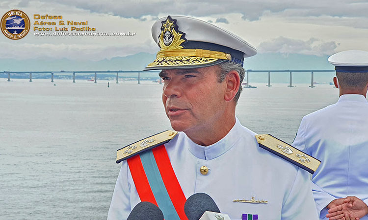 Comandante da Marinha do Brasil, AE Marcos Sampaio Olsen