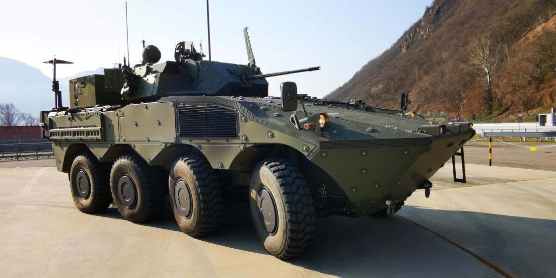 The consortium Iveco – Oto Melara signs a contract for the Italian Army VBM Plus – Air and Naval Defense