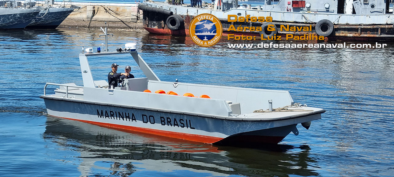 Exército Brasileiro 🇧🇷 on X: As embarcações do #Exército transportam  insumos para as obras de implantação de via de trafegabilidade do 4º  Pelotão Especial de Fronteira, tropa que participa da segurança da