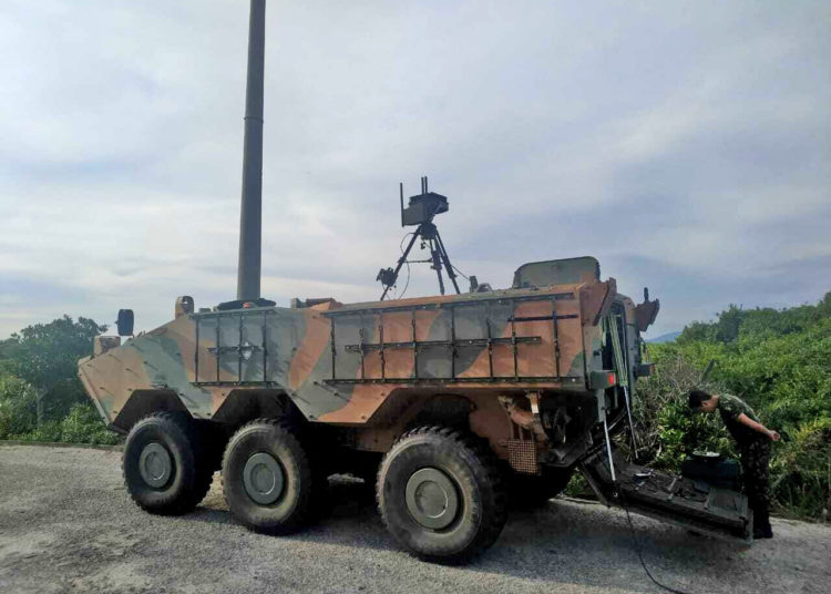 VBTP Guarani com o radar SENTIR M20