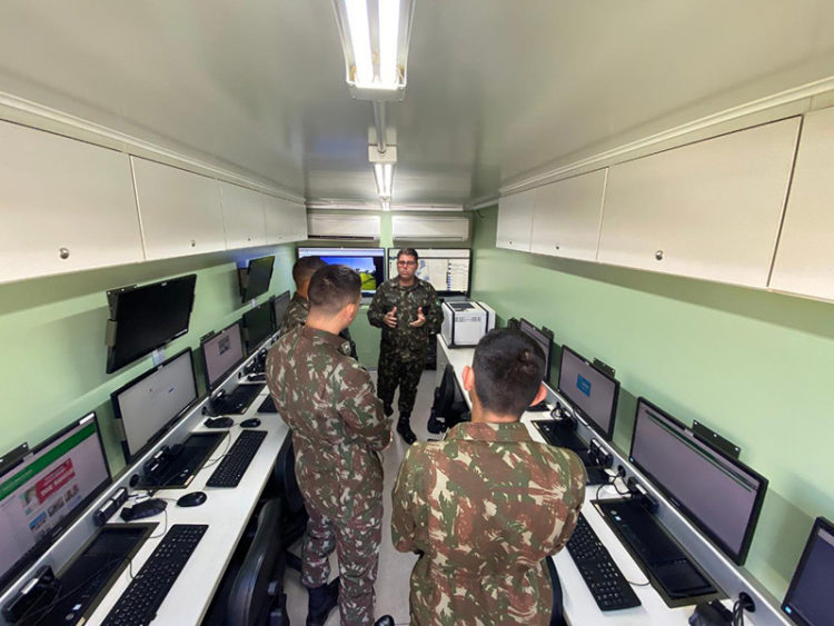 Batalhão de Comunicações e Guerra Eletrônica faz capacitação para o ...