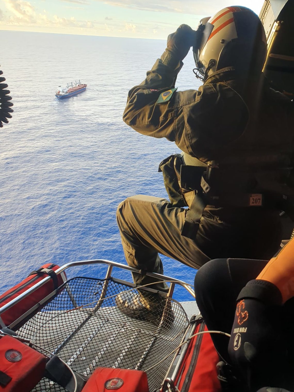 Numa Esquadra O Navio Em Que Está O Comandante - FDPLEARN