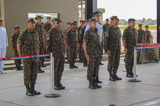 Aviação do Exército tem novo Comandante – Defesa Aérea & Naval