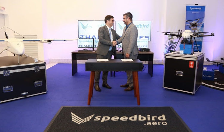 Luciano Macaferri, Diretor-Geral da Thales no Brasil, e Manoel Coelho, CEO da Speedbird Aero, firmaram acordo durante a DroneShow