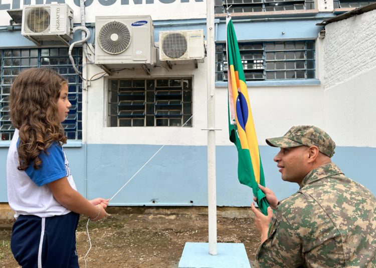 Cerimônia de reinício das aulas foi realizada na escola