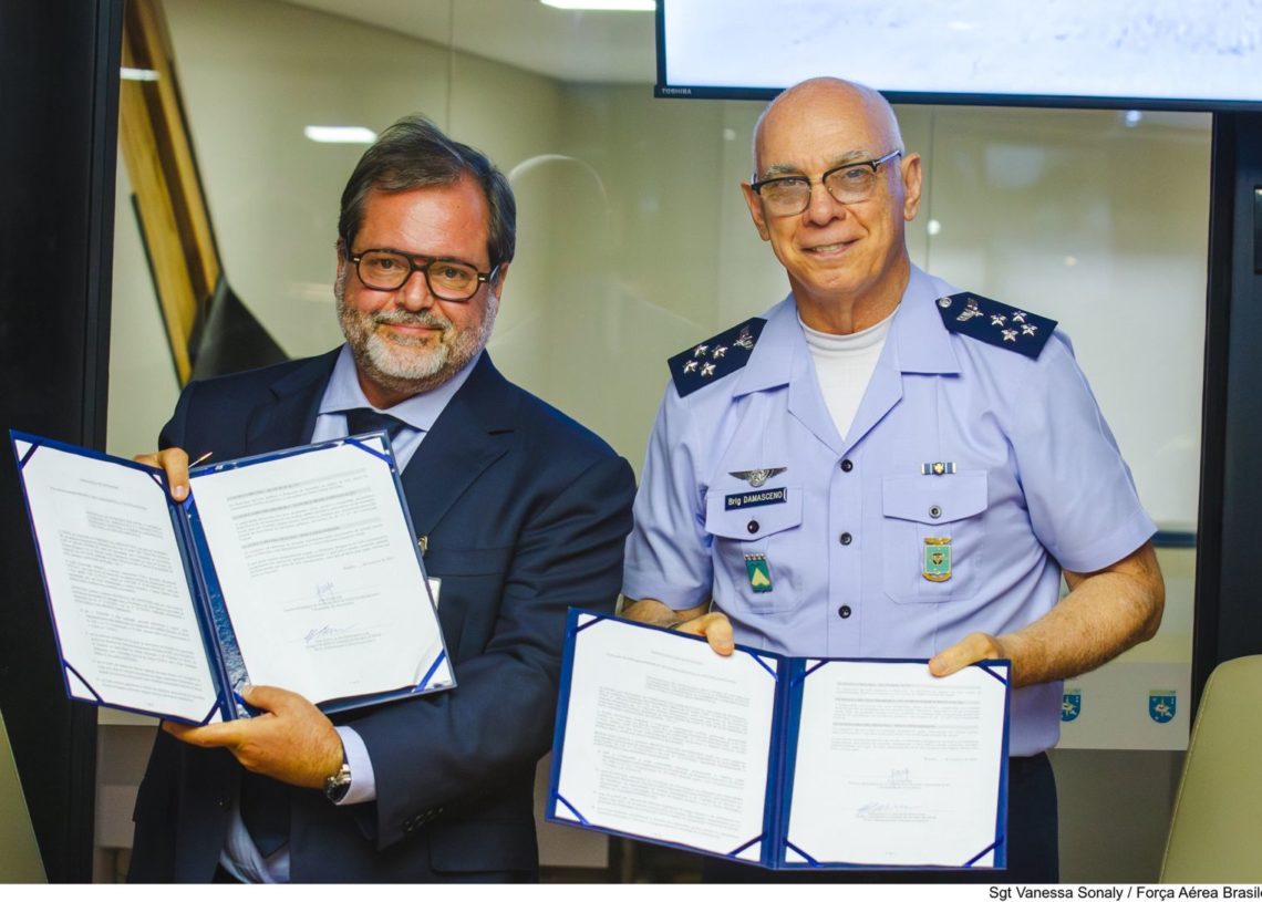 (06/02/26) - FAB firma parceria para estudo e desenvolvimento de novas aeronaves remotamente pilotadas no Brasil.