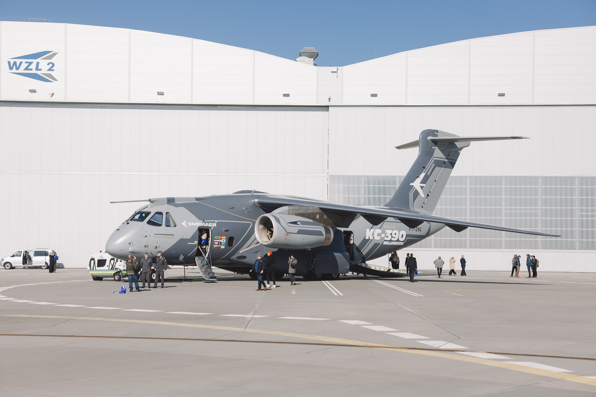 Embraer-introduces-the-KC-390-Millennium-to-WZL-2-as-companies-advance-MRO-cooperation-in-Poland-2.jpg