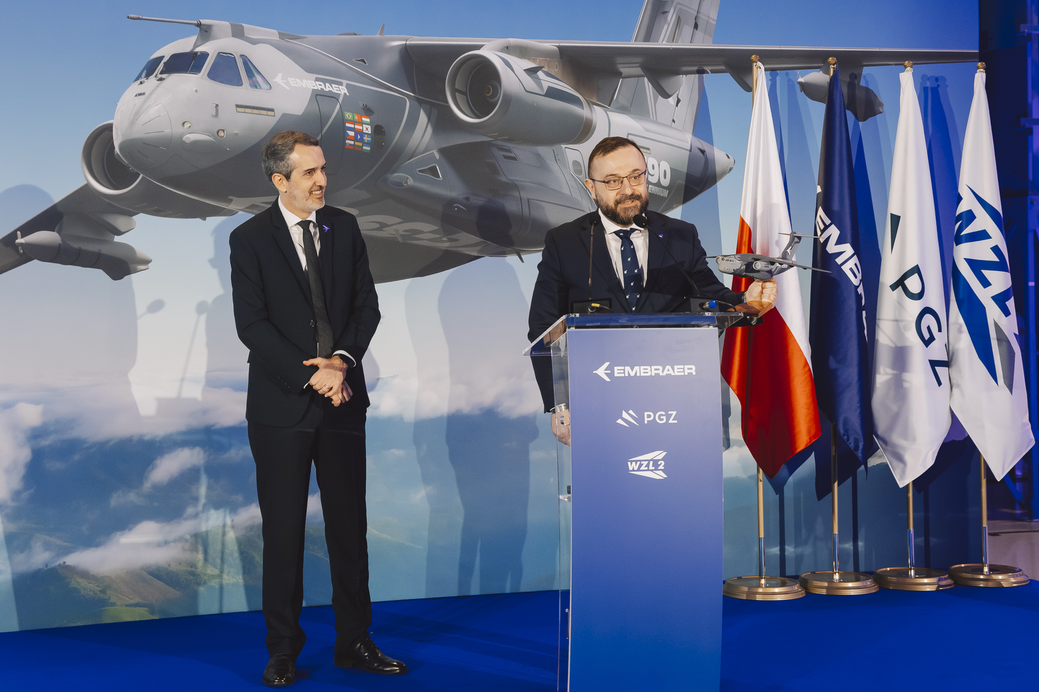 Embraer-introduces-the-KC-390-Millennium-to-WZL-2-as-companies-advance-MRO-cooperation-in-Poland-3.jpg
