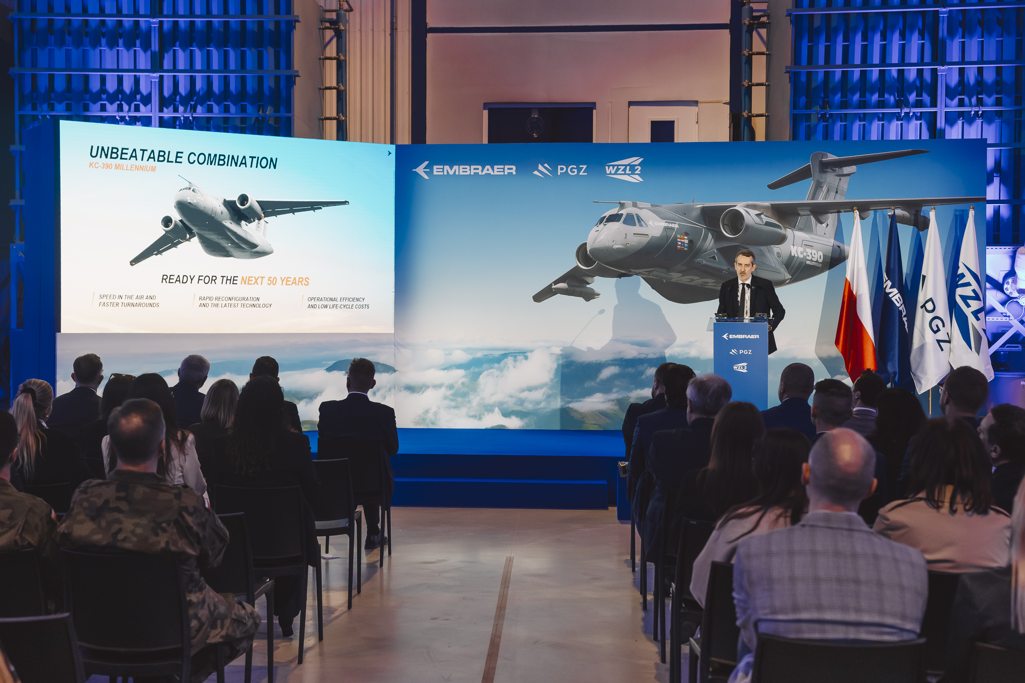 Embraer-introduces-the-KC-390-Millennium-to-WZL-2-as-companies-advance-MRO-cooperation-in-Poland-4.jpg