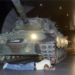 Homem se deixa diante de tanque em Istambul. STRINGER REUTERS